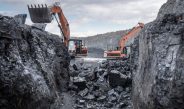 AADI Targetkan Penjualan Batu Bara Termal 65-67 Juta Ton di 2025, Emang Bisa?
